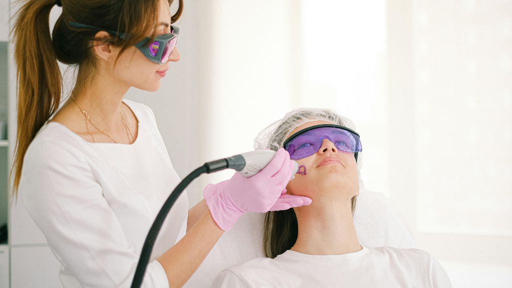 Laser Liposuction vs. Traditional Lipo
